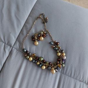Gold and multicolor necklace and earrings gs